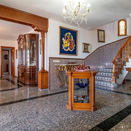 Holiday home 4 Bedroom Gorgeous In Mijas