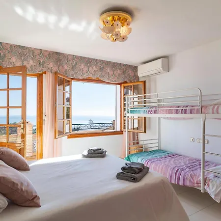 4 Bedroom Gorgeous In Mijas