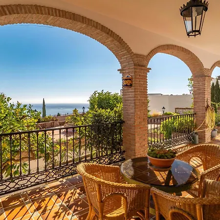 4 Bedroom Gorgeous In *