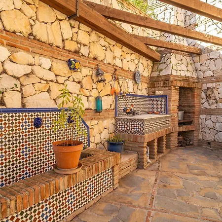 4 Bedroom Gorgeous In Holiday home Mijas
