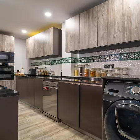 4 Bedroom Gorgeous In Casa de Férias