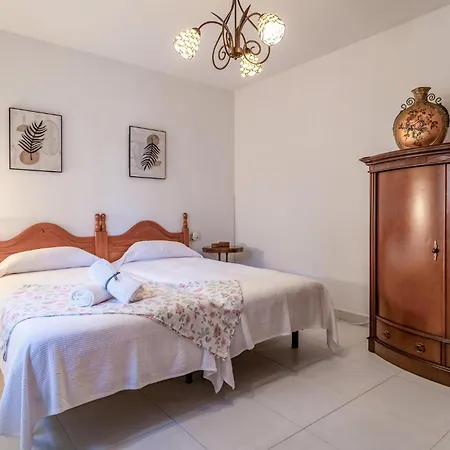 4 Bedroom Gorgeous In 度假居 米哈斯